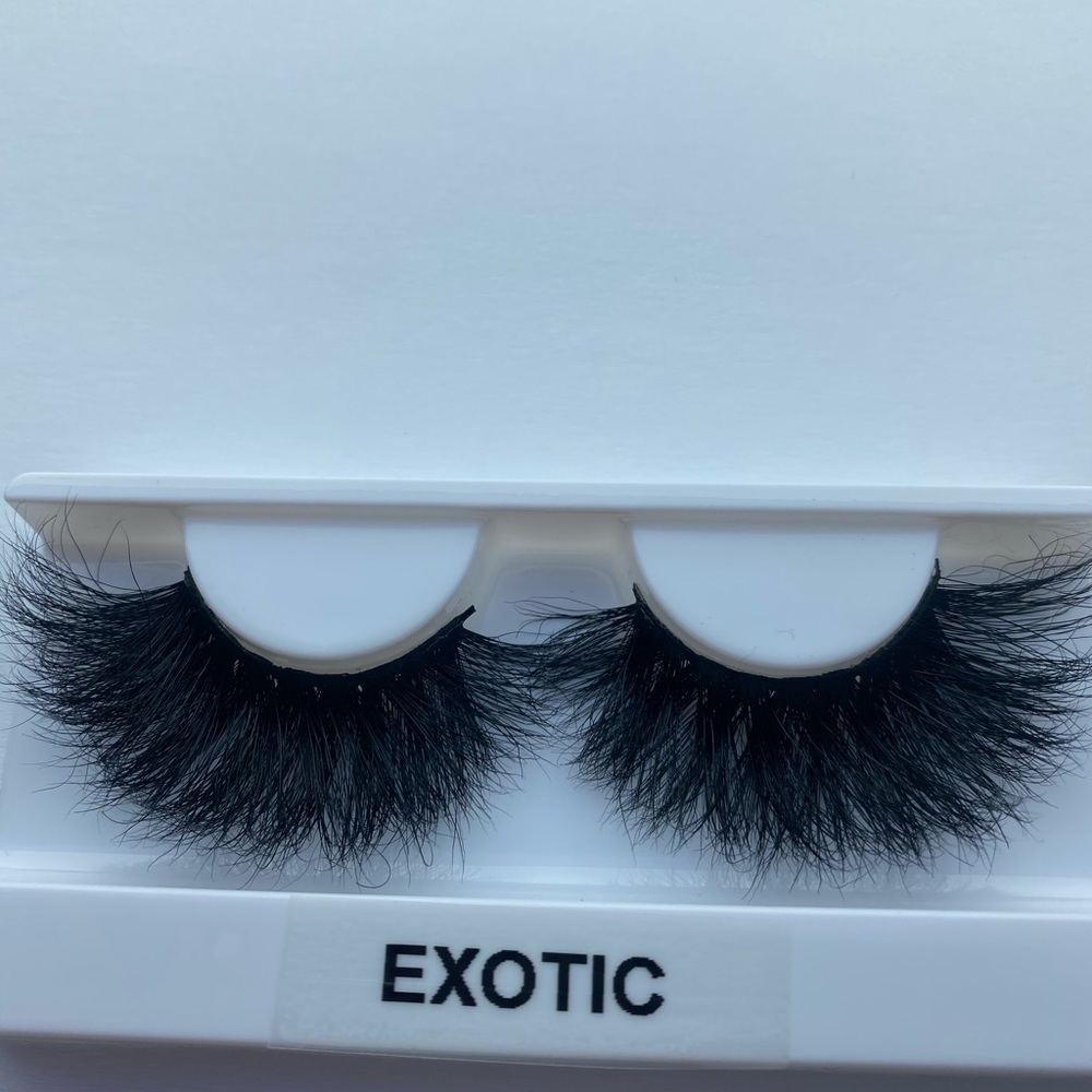 Eyelashes - Picture 5 of 8